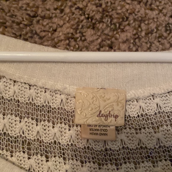 Medium cream and gold top by day trip - Picture 2 of 4